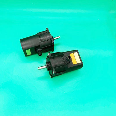 สีดํา 61144.1121 มอเตอร์เกียร์สําหรับเครื่องพิมพ์ออฟเซ็ต Heidelberg เครื่องยนต์อะไหล่